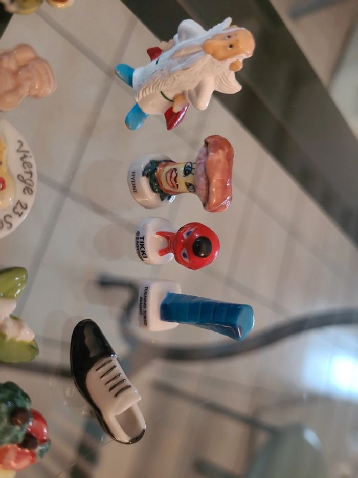 19 fèves en porcelaine - photo numéro 5