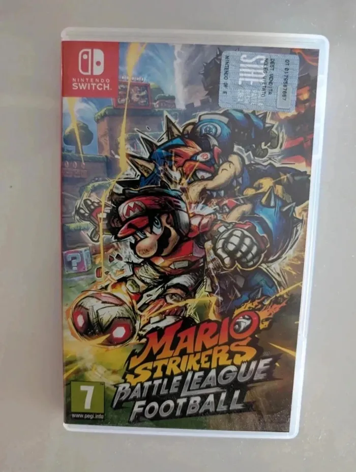 Mario Strikers battle league football switch - photo numéro 3