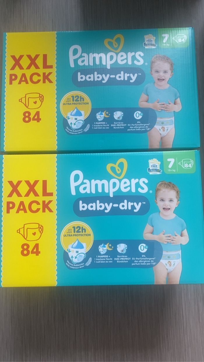Couches Pampers baby-dry taille 7 (2cartons) XXL