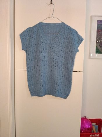 Pull handmade mâche courte bleu pastel taille 38 estimée