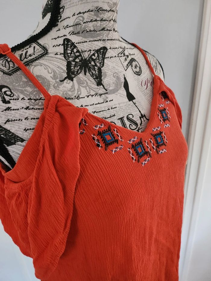 Très Joli Débardeur orange brodé devant de taille 36 - photo numéro 2