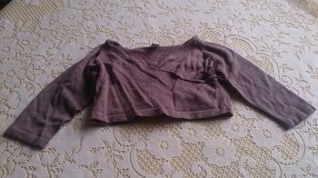 Pull cache coeur 6 mois