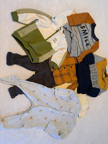 Lot 6 mois garçon Primark - Style & Confort