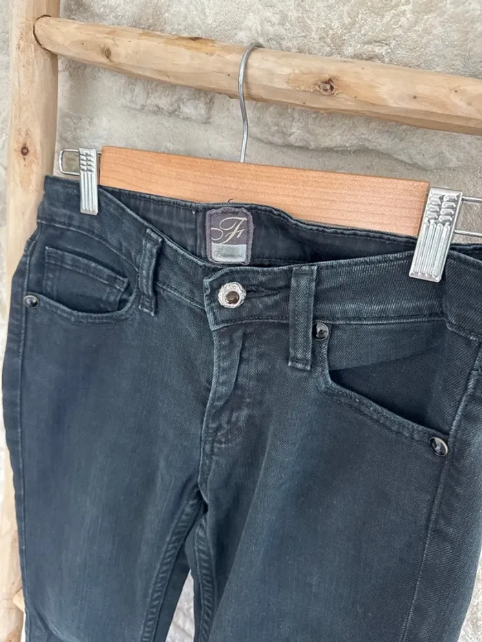 Jean droit noir marque Fracomina Taille 36 - 7 € - photo numéro 5