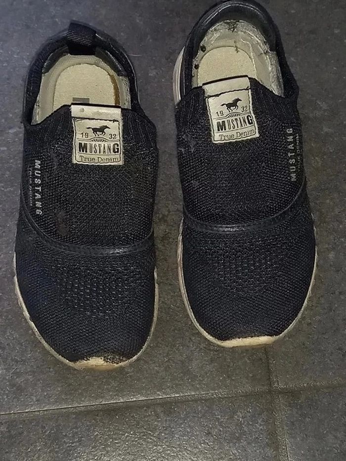 Baskets basses en bon état