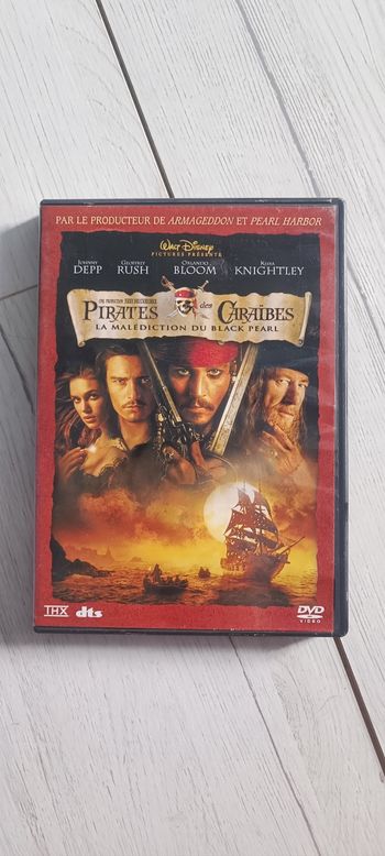 💿 DVD Disney Pirate des Caraïbes - La malédiction du Black Pearl 💿
