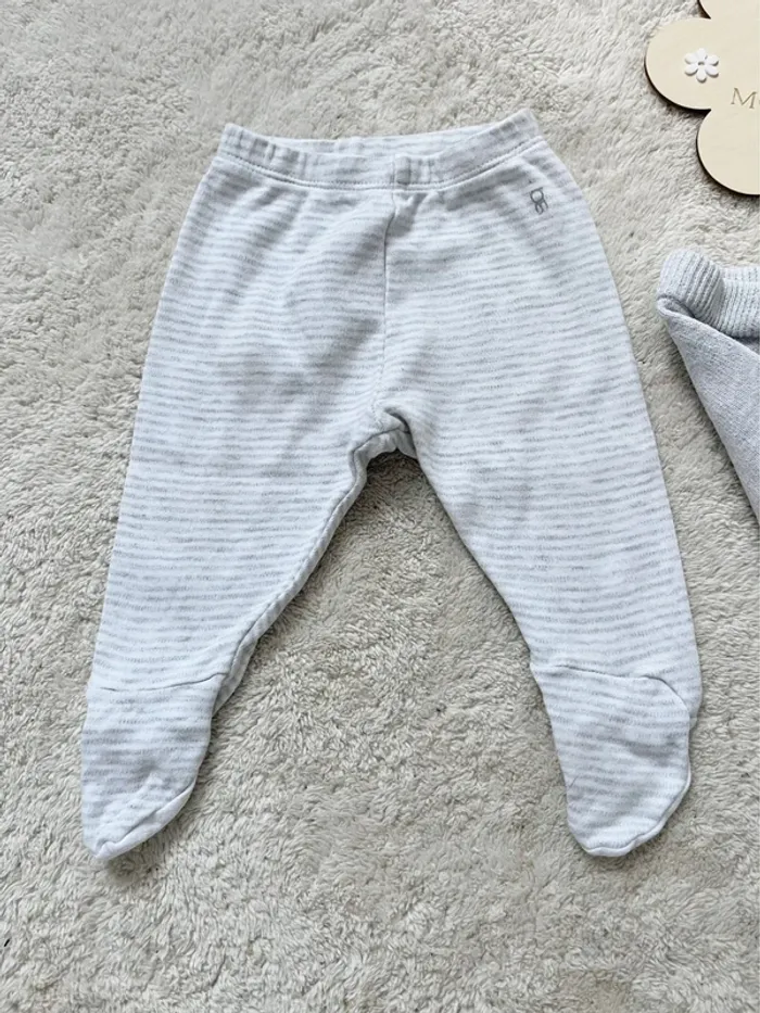 Pantalons gris 1 mois - photo numéro 3