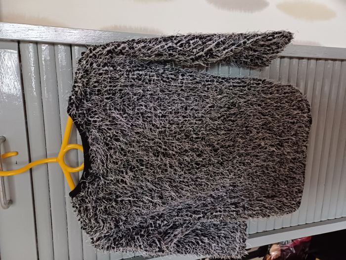 2 sweats pour filles Taille 6 ans - photo numéro 5