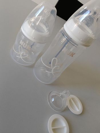 Lot 2 biberons Nuk