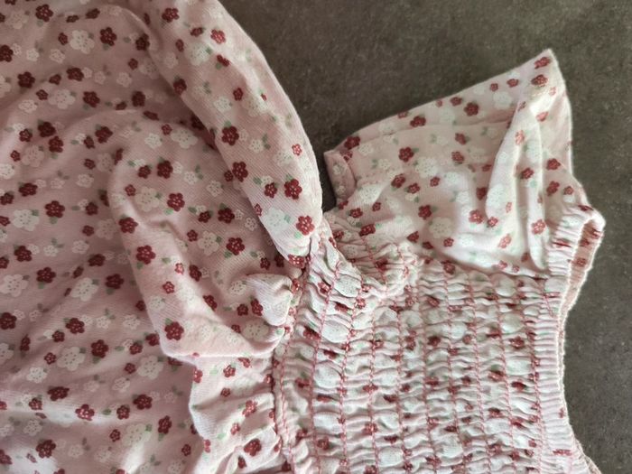 Robe fleurie - photo numéro 2