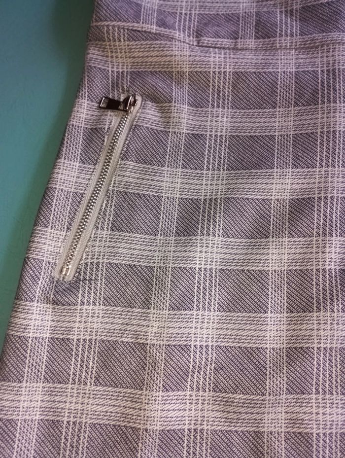 Robe extensible taille L marque voyelles en excellent état - photo numéro 2