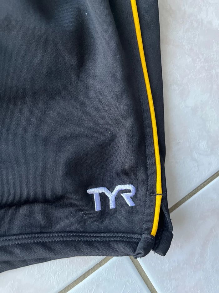 Short de sport femme TYR / S/ Noir /Excellent état. - photo numéro 2