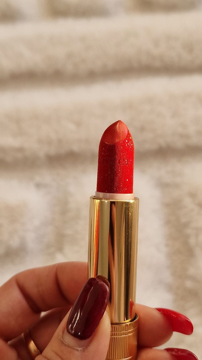 Rouge à lèvres Lunaison goldie red Gucci Beauty - photo numéro 3