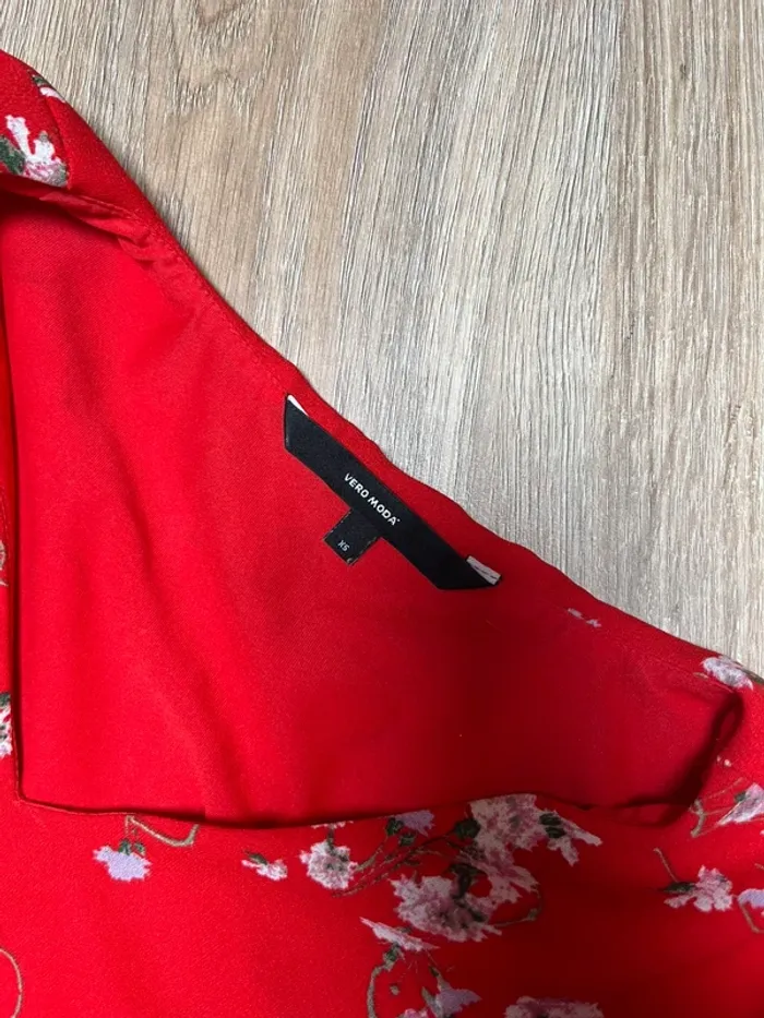 robe rouge à fleurs - photo numéro 4