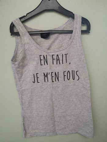 Débardeur gris "je m en fous"
