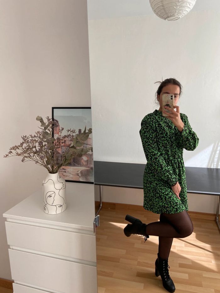 Magnifique robe verte / Taille 40 - photo numéro 2