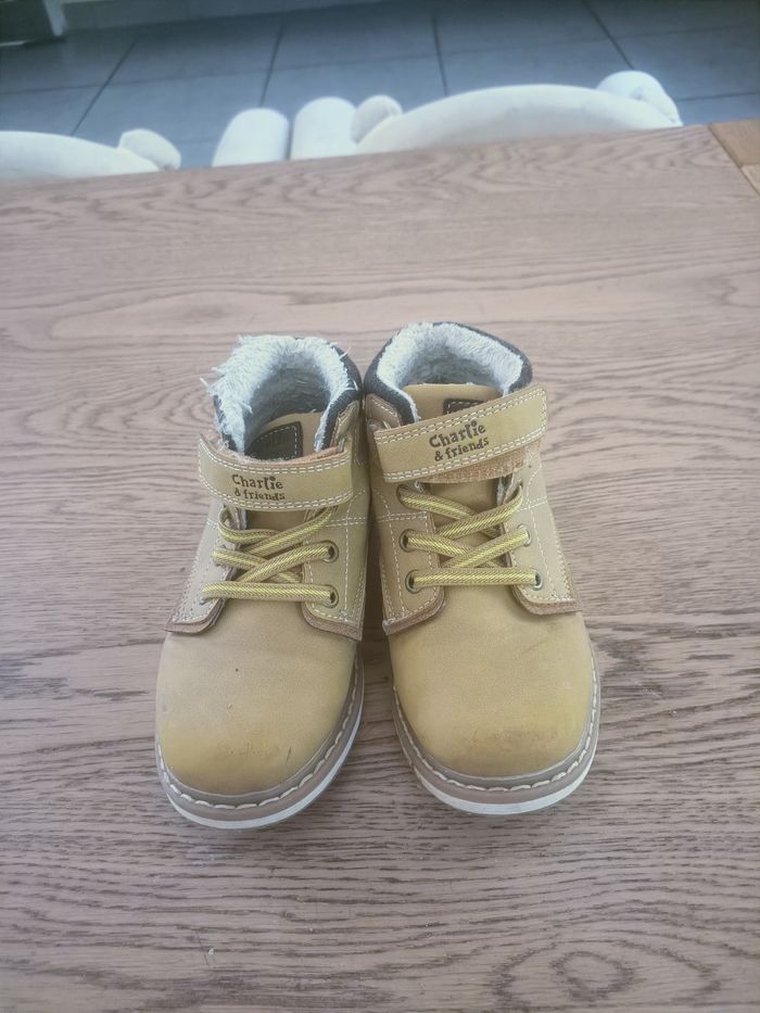 Chaussures hautes et chaudes