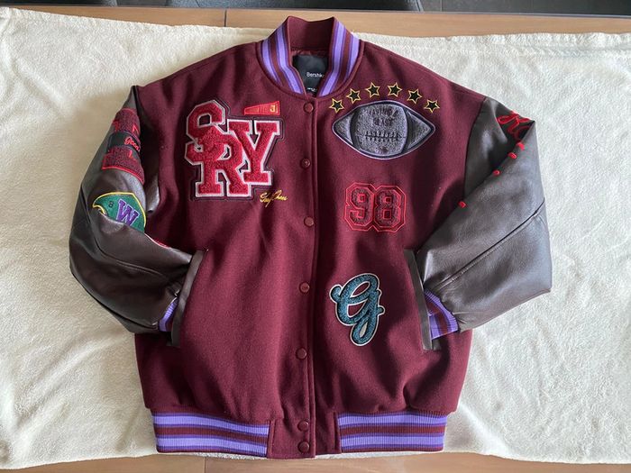 Blouson Teddy Bershka neuf avec étiquette taille XS bordeaux avec motifs - photo numéro 17