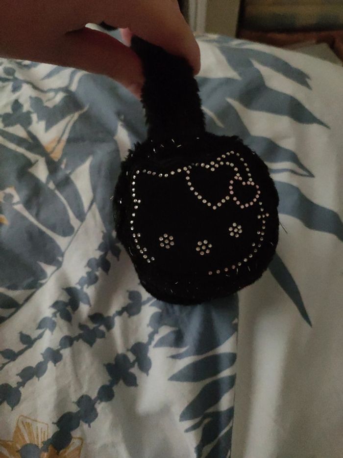 Cache oreille hello Kitty - photo numéro 2