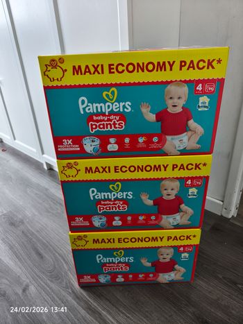 3 cartons Pampers Taille 4 