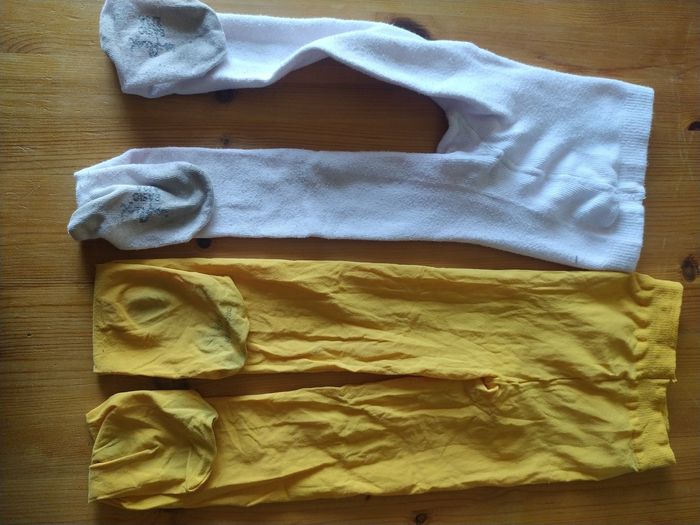 Lot chaussettes, collants, pantoufles, gants 23-26 - photo numéro 7