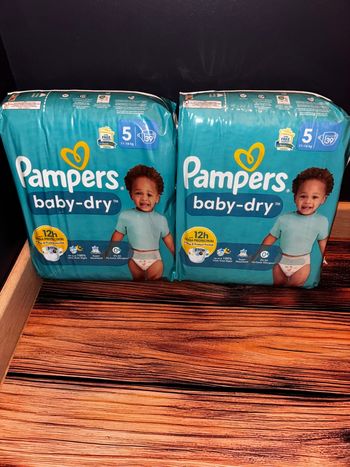 Maxi-Pack De 78 Couches Pampers  Baby-Dry Neuf Dans L’emballage.