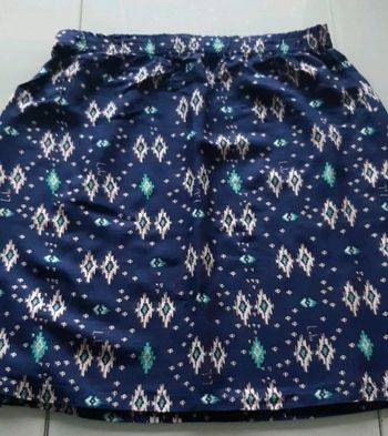 Jupe courte à imprimé ethnique bleu marine- taille élastique