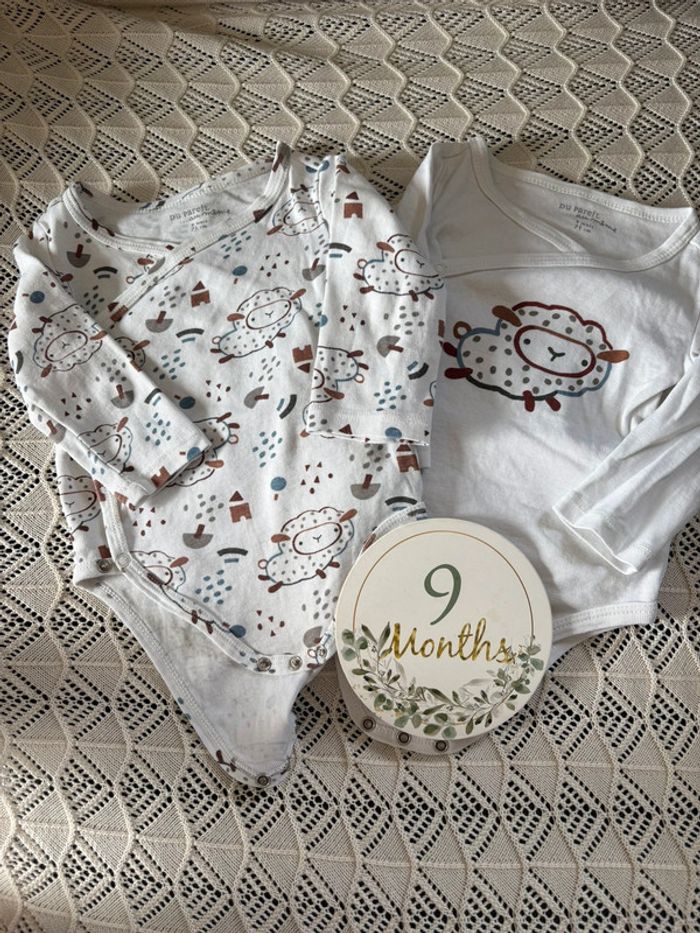 Ensemble 2 bodies 9 mois