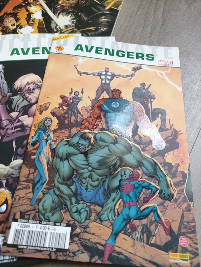 Lot 12 comics Avengers - photo numéro 2