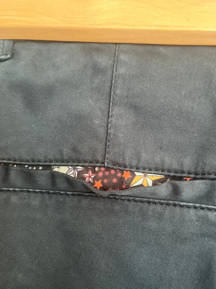 Joli pantalon HAPPY très peu porté - photo numéro 5