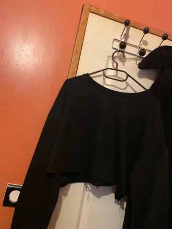 Sweat-shirt noir court style street
