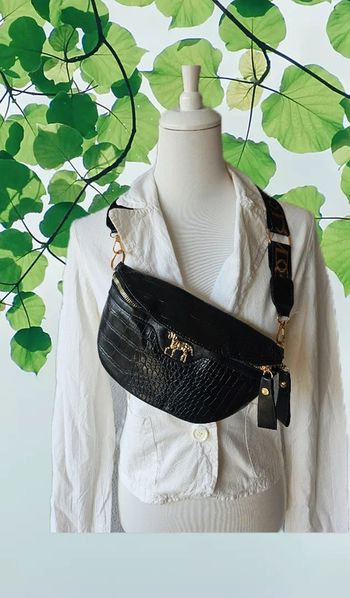 Sacoche banane noire en simili cuir