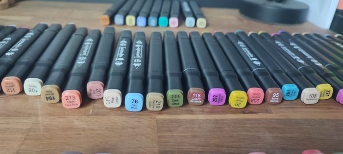 Lot de 87 twinmarker et touch art life - photo numéro 4
