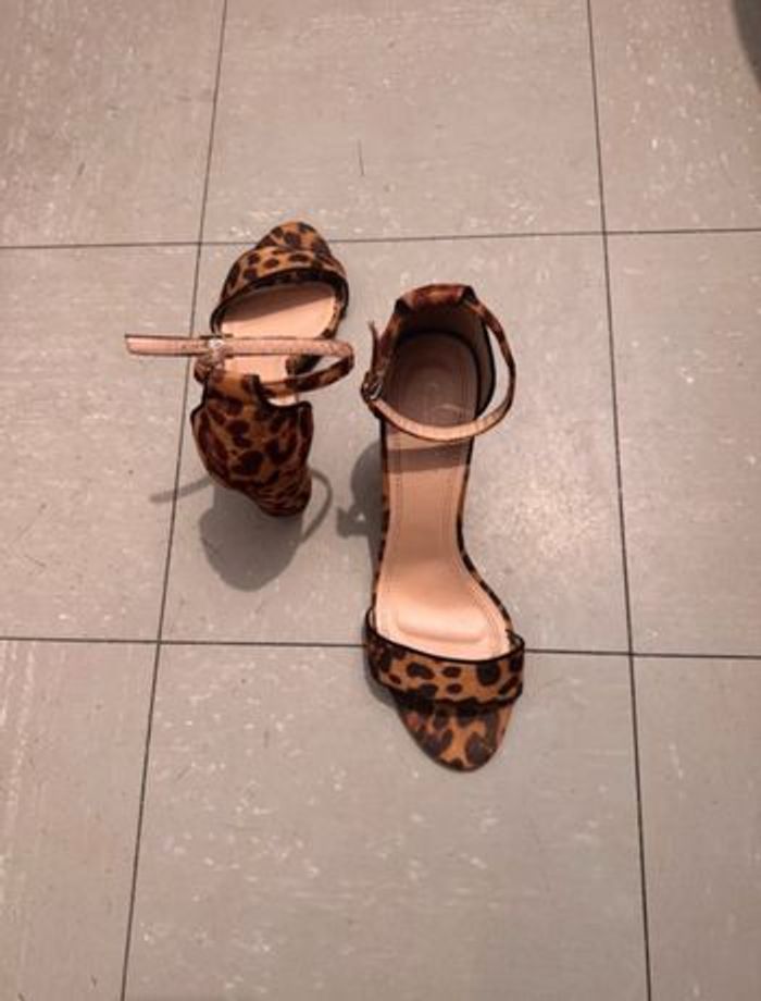 Sandales à talons léopard - photo numéro 4
