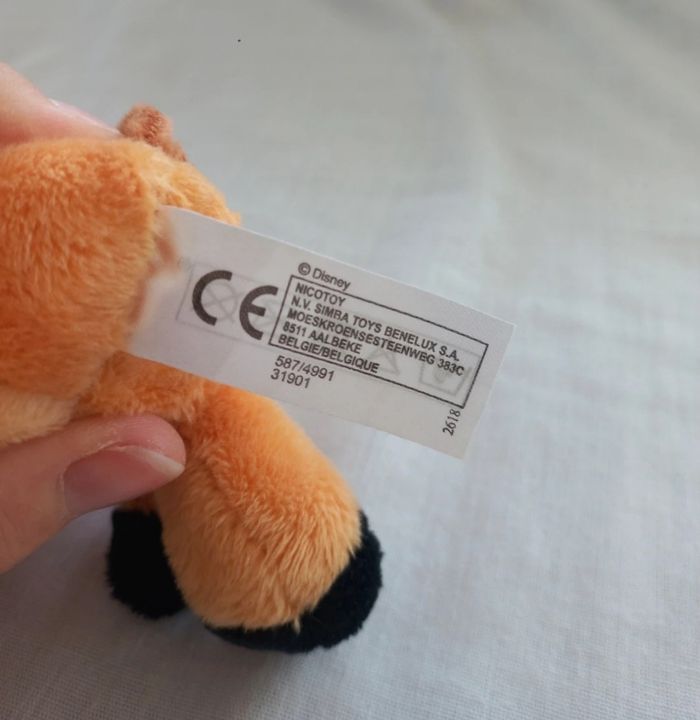 Peluche Bambi Glitzies Disney - photo numéro 5