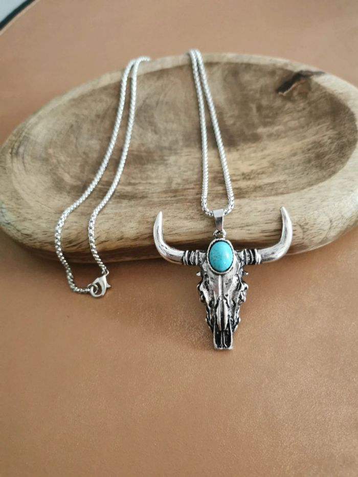 Collier et pendentif western country taureau