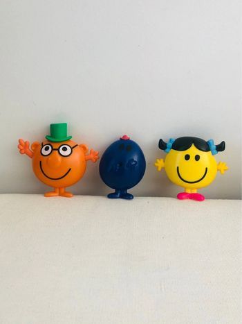 Lot de trois figurines personnages monsieur et madame