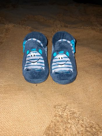 Chausson hiver pointure 22 isotoner