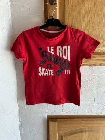 T-shirt rouge Vertbaudet - taille 6 ans