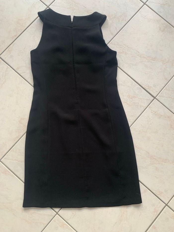 Robe noire - photo numéro 2