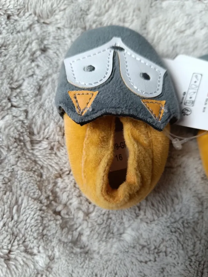 Chaussons renard neuf gris foncé jaune 16 - photo numéro 4