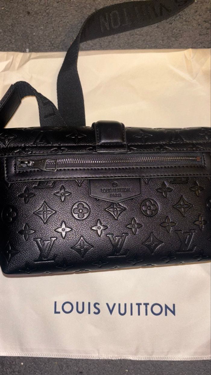 Sac à bandoulière en cuir de vachette - photo numéro 4