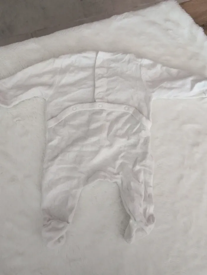 Pyjama 1 mois - photo numéro 4