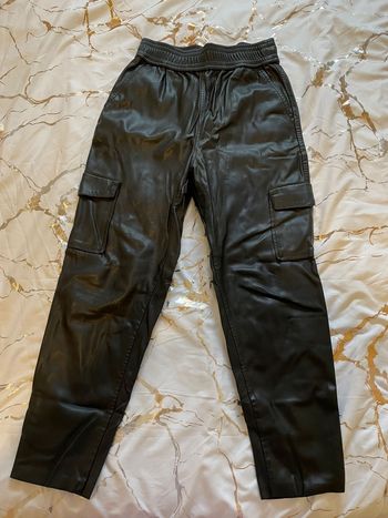 Pantalon en cuir femme Zara noir taille 36