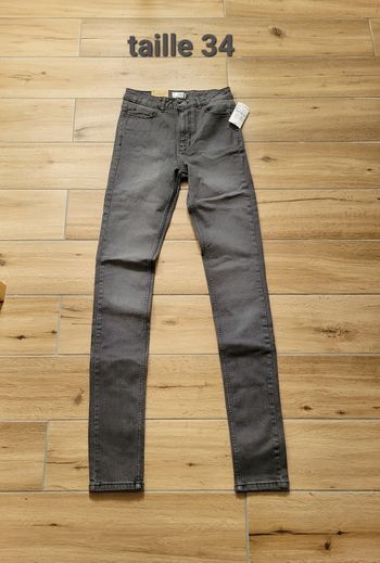 Jean slim taille 34