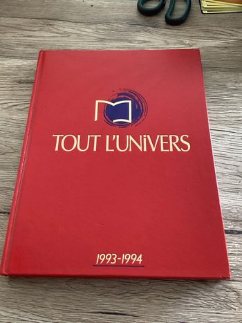 livre tout l’univers 1993-1994