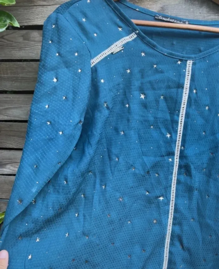 Superbe blouse de la marque Le Monde est à Vous, taille 40, en très bon état (TBE). - photo numéro 7
