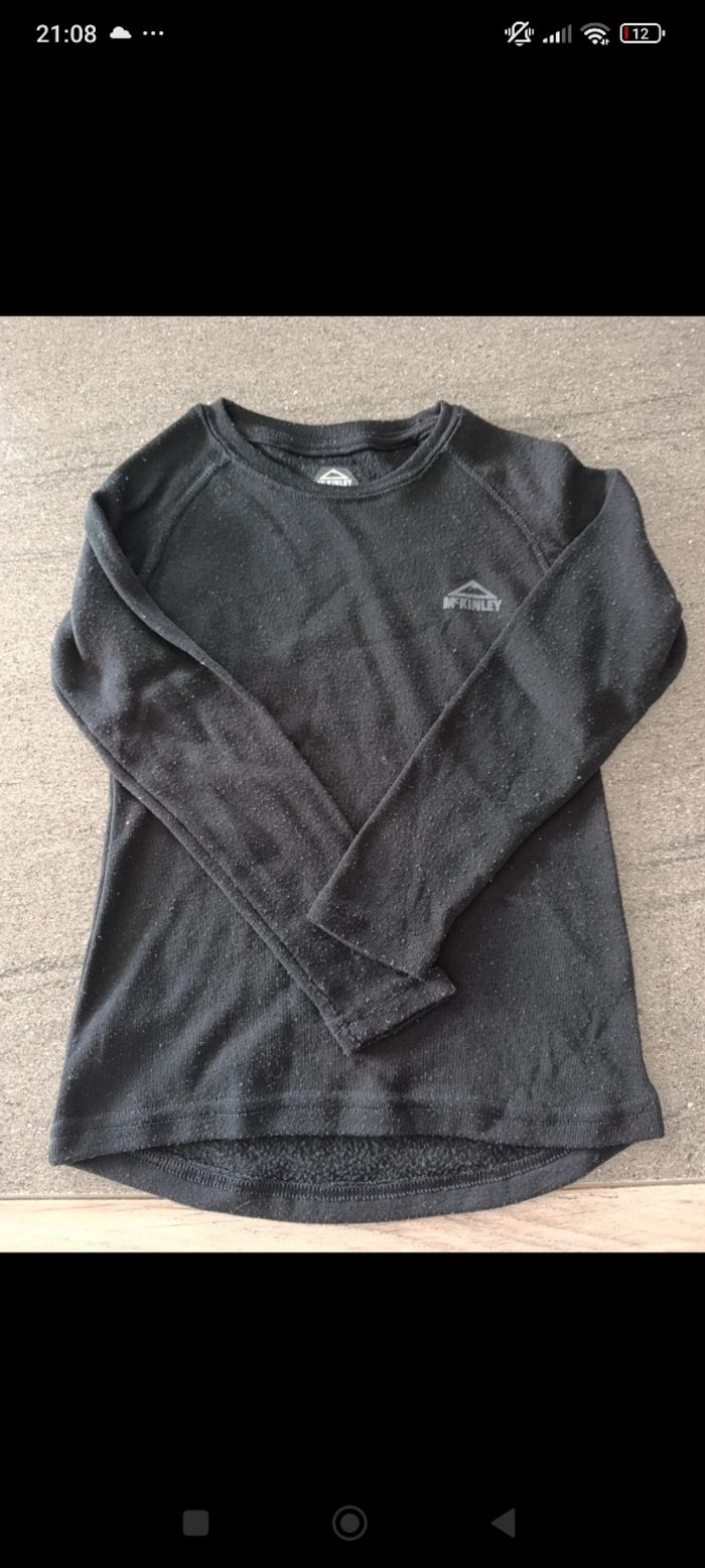 Vends t-shirt McKinley en bon état - photo numéro 1