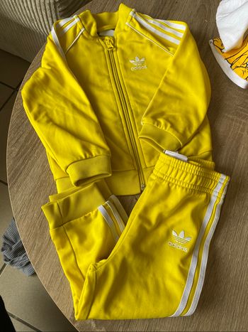 Ensemble Adidas jaune