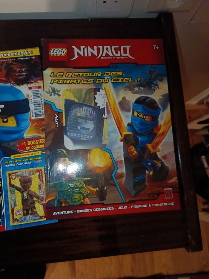 l'Atlas du monde Ninjago et 2 magazines - photo numéro 4